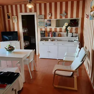 https://apartamento-las-brisas-cadiz.hotelsincadiz.net